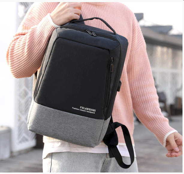 Sac à Dos pour Ordinateur et  Voyage, avec USB Chargeur et une grande capacité